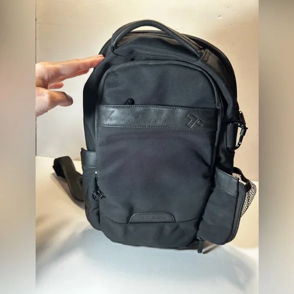 $110 EUC Black Travelon UNISEX Anti Theft Classic Plus Sling Backpack Bag UNISEX - Picture 5 of 13